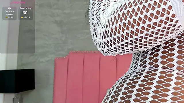 Snapshot of Alaia_Colins chatting on 02-16-26, 11:12 Alaia Colins online show from 02-16-26, 11:12