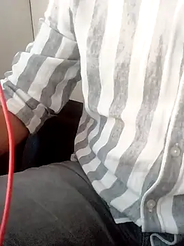 Snapshot of RaviRoy2326 chatting on 01-24-25, 10:00 RaviRoy2326 online show from 01-24-25, 10:00