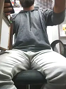 Snapshot of RaviRoy2326 chatting on 01-28-25, 04:52 RaviRoy2326 online show from 01-28-25, 04:52