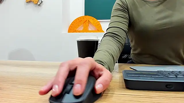 SandraTucker online show from 11-26-25, 10:05