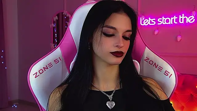 BeverlyMost online show from 12-20-25, 06:31