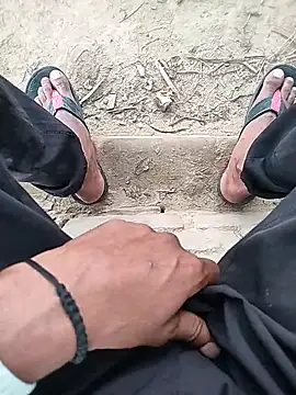 Snapshot of Zaalimmboy chatting on 11-04-25, 10:36 Zaalimmboy online show from 11-04-25, 10:36