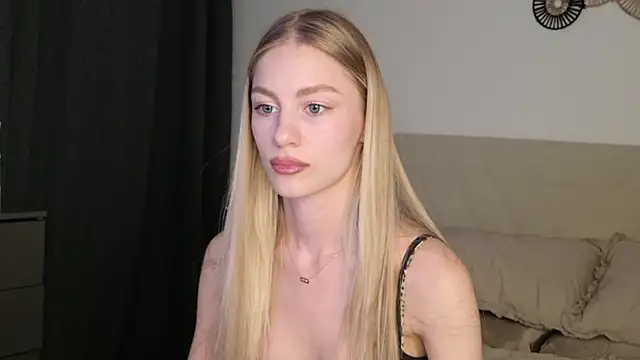 Snapshot of GabriellaOlsen chatting on 06-12-26, 04:06 GabriellaOlsen online show from 06-12-26, 04:06