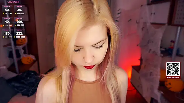 LynetHakes online show from 11-03-25, 04:25