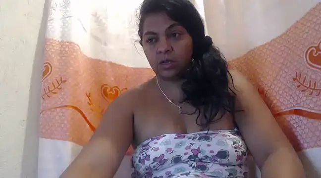 Snapshot of Brunette_Scarleth09 chatting on 03-04-25, 07:01 Brunette Scarleth09 online show from 03-04-25, 07:01