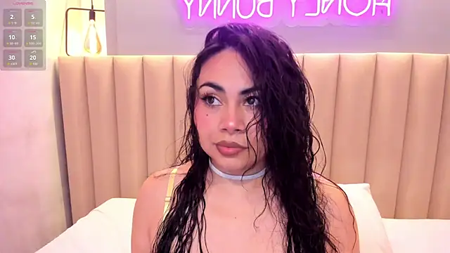 Naomymonroe  online show from 01-14-26, 09:42