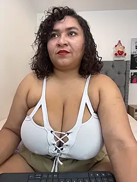 KarlaWild online show from 02-01-26, 05:44