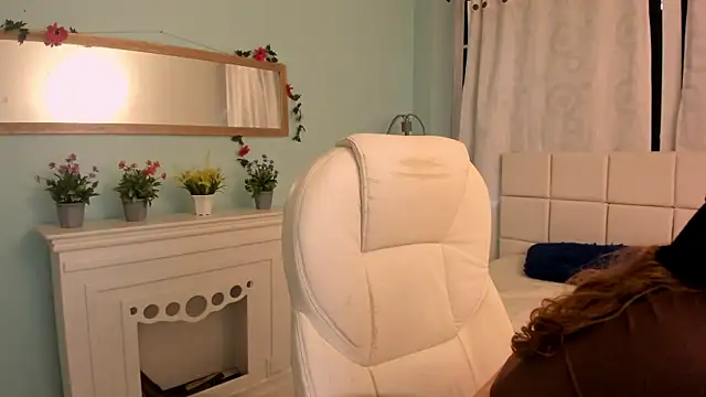 alaia greyy online show from 02-10-25, 01:44