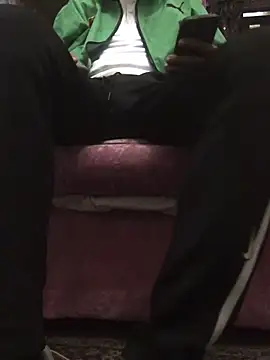 Snapshot of aebaleek2505 chatting on 02-23-25, 01:32 aebaleek2505 online show from 02-23-25, 01:32