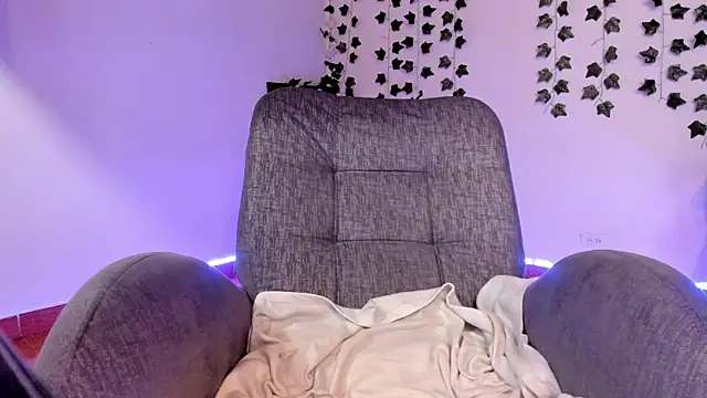 saray  jones online show from 01-29-25, 04:30