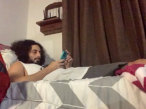 Nooneisthis online show from 12-17-25, 07:25