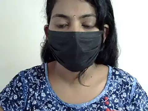 Snapshot of Reddy_Trisha chatting on 02-07-25, 04:06 Reddy Trisha online show from 02-07-25, 04:06