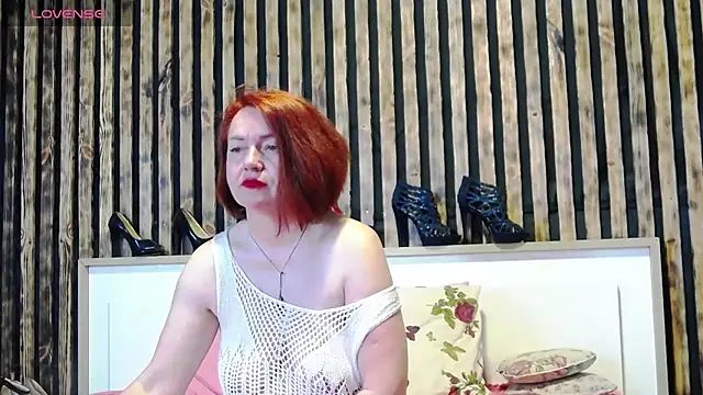 Snapshot of Alis_Lovi chatting on 05-05-26, 09:34 Alis Lovi online show from 05-05-26, 09:34