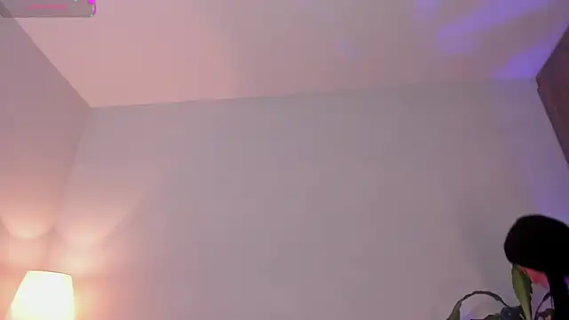 Snapshot of Hannah_Jonhson chatting on 04-29-26, 01:43 Hannah Jonhson online show from 04-29-26, 01:43