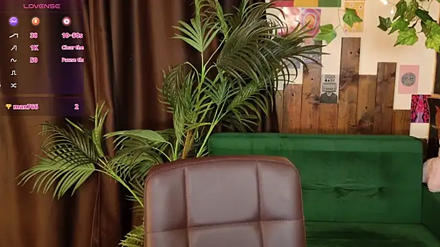 Snapshot of Yo_Pixxie chatting on 02-01-25, 10:48 Yo Pixxie online show from 02-01-25, 10:48