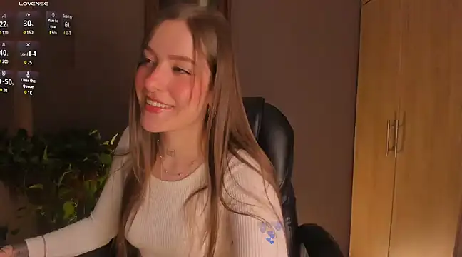 Snapshot of eilynxx chatting on 02-02-25, 12:09 eilynxx online show from 02-02-25, 12:09