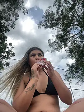 MeganCrow online show from 01-10-26, 07:15