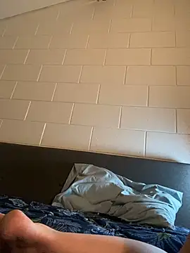 thequeenkendall2025 online show from 02-16-25, 10:43