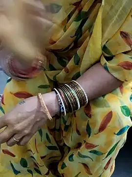 Snapshot of laxmitelugu78 chatting on 03-07-25, 09:17 laxmitelugu78 online show from 03-07-25, 09:17