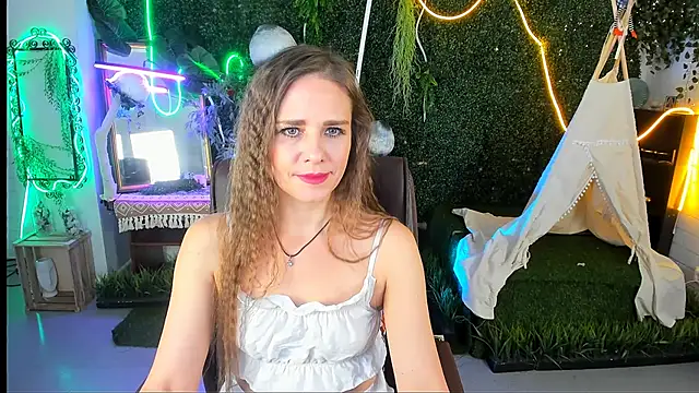 EmiliaBedy online show from 11-12-25, 09:10