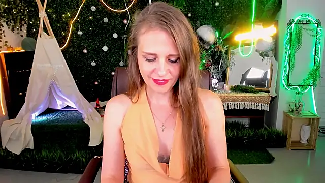 Snapshot of EmiliaBedy chatting on 05-16-26, 10:36 EmiliaBedy online show from 05-16-26, 10:36
