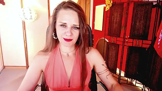 Snapshot of EmiliaBedy chatting on 06-16-26, 09:23 EmiliaBedy online show from 06-16-26, 09:23