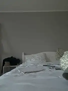 Snapshot of bunnythetailor chatting on 02-23-25, 04:02 bunnythetailor online show from 02-23-25, 04:02