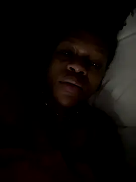 Boneca25 online show from 11-28-25, 05:32