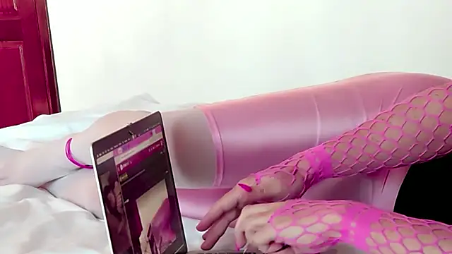 Cucked Sissy Bitch online show from 10-11-25, 01:49