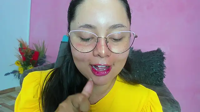 Snapshot of evaa_greey chatting on 03-10-25, 10:02 evaa greey online show from 03-10-25, 10:02