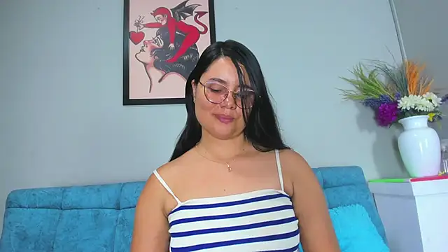 Snapshot of evaa_greey chatting on 10-18-25, 08:09 evaa greey online show from 10-18-25, 08:09