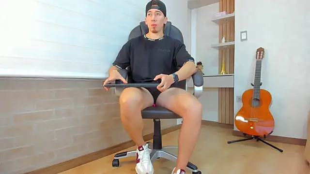 Tombarden online show from 12-17-25, 07:09