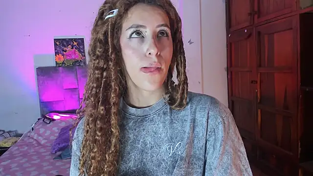 Isangel  online show from 09-29-25, 03:11