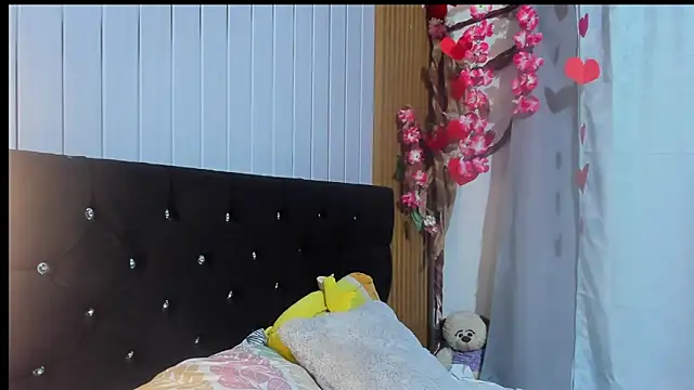 Snapshot of vicky__skinny_1 chatting on 02-25-25, 11:52 vicky skinny 1 online show from 02-25-25, 11:52