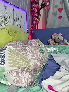 Snapshot of vicky__skinny_1 chatting on 02-27-25, 02:43 vicky skinny 1 online show from 02-27-25, 02:43