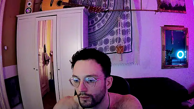 Snapshot of Kleinerabstecher chatting on 02-02-25, 05:48 Kleinerabstecher online show from 02-02-25, 05:48