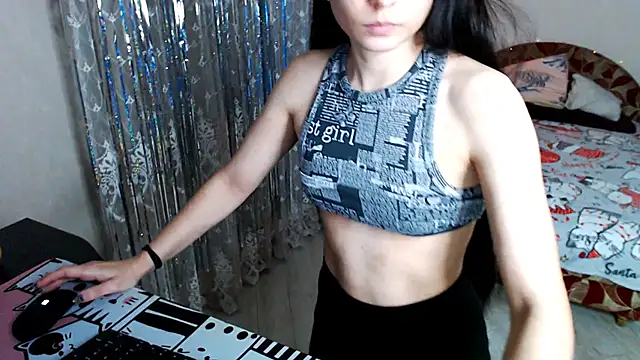 Kriss brunette 5 online show from 01-15-26, 04:00