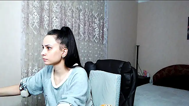 Kriss brunette 5 online show from 03-26-26, 03:17