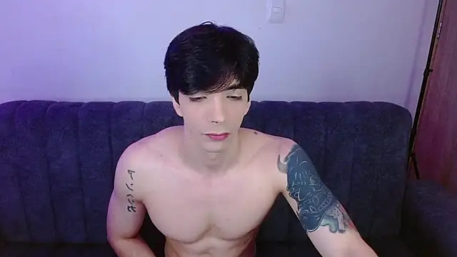 Snapshot of H3ll_B0I chatting on 05-11-26, 03:34 H3ll B0I online show from 05-11-26, 03:34
