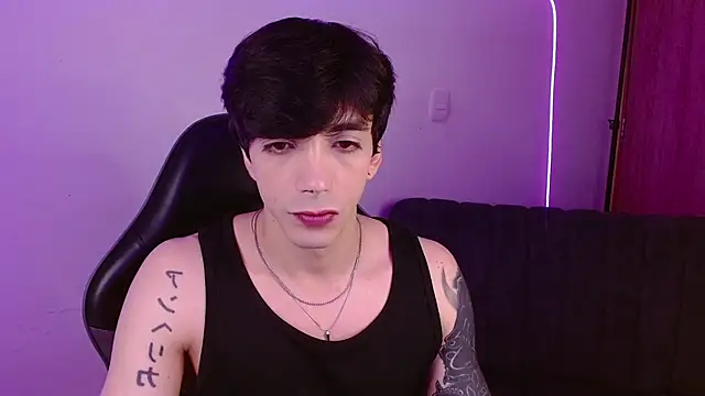 Snapshot of H3ll_B0I chatting on 05-15-26, 06:09 H3ll B0I online show from 05-15-26, 06:09