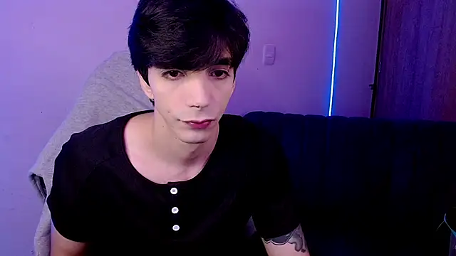 Snapshot of H3ll_B0I chatting on 05-21-26, 05:03 H3ll B0I online show from 05-21-26, 05:03