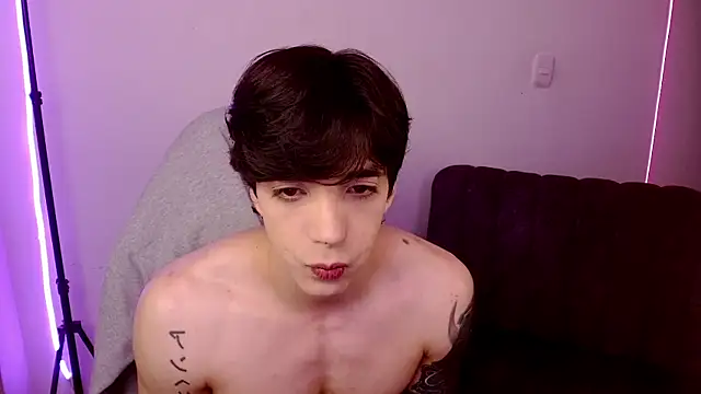 Snapshot of H3ll_B0I chatting on 06-04-26, 05:13 H3ll B0I online show from 06-04-26, 05:13