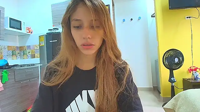 Alaiapink online show from 04-30-26, 03:18