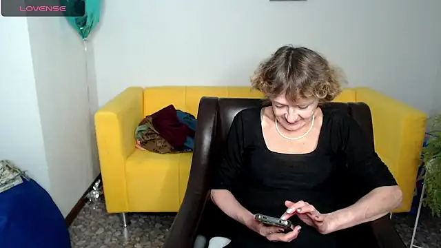 SexyGrandma  online show from 03-01-25, 01:00