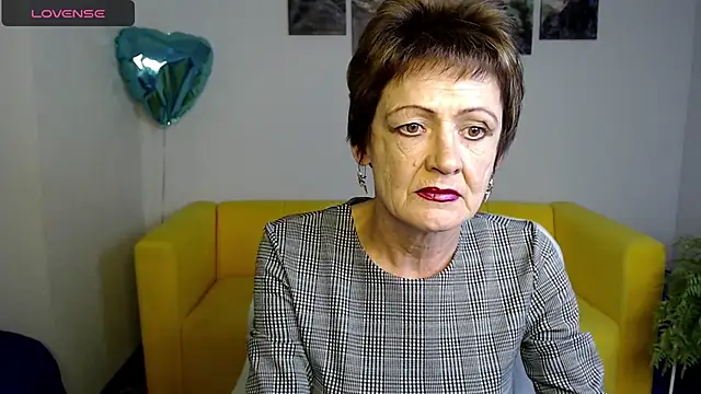 SexyGrandma  online show from 03-22-25, 04:37