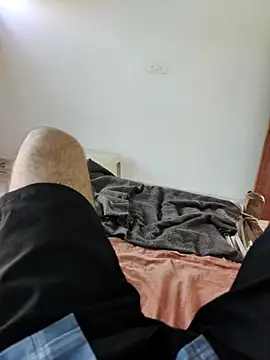 xmanrawan2 online show from 10-24-25, 03:47