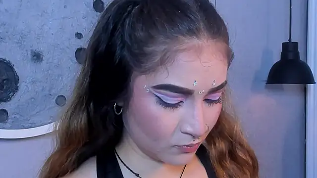 Shanntal  online show from 11-12-25, 07:24