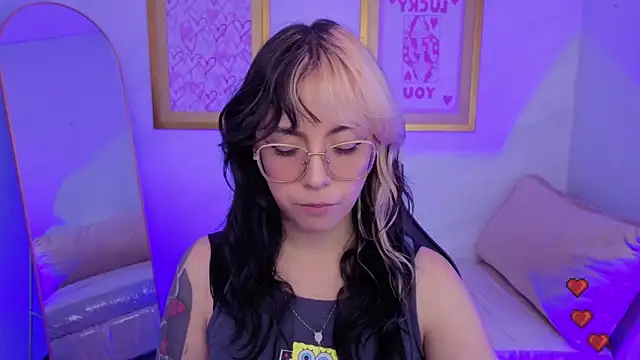 Hela v online show from 02-17-26, 08:04