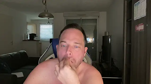 Funnyjul31 online show from 03-14-25, 04:40