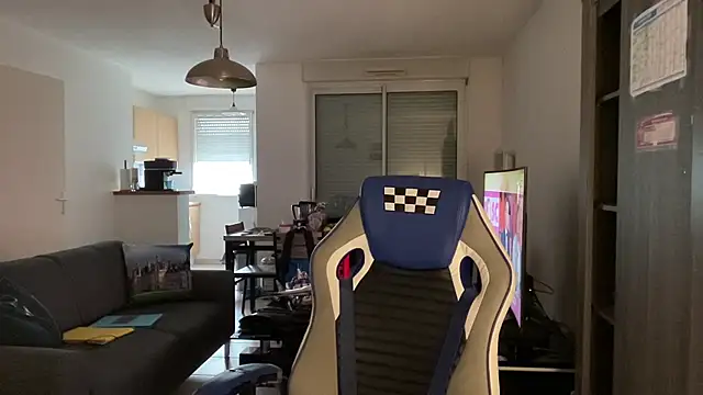 Funnyjul31 online show from 03-18-25, 05:31